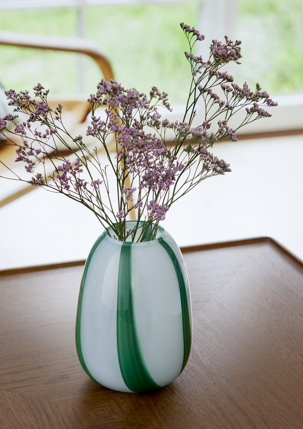 Organisk vase med striber, blå/grøn - H20 cm.